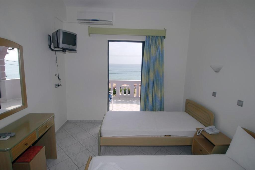 Hotel Olympiada Vrachos Room photo